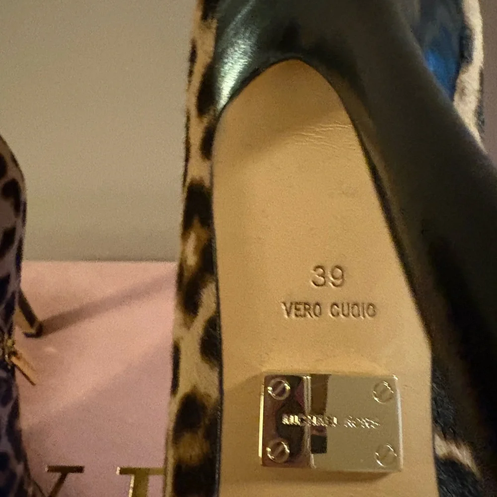 Brand New without Box Michael Kors Leopard Platform Boots Size 9 - Picture 8 of 8
